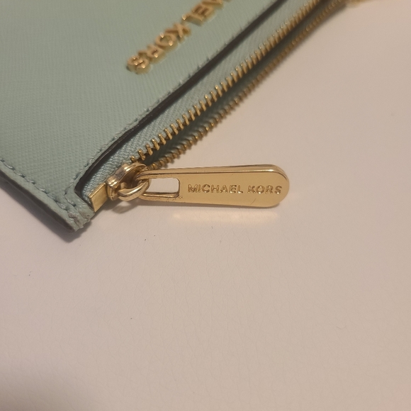 Michael Kors Keychain wallet - Picture 3 of 4